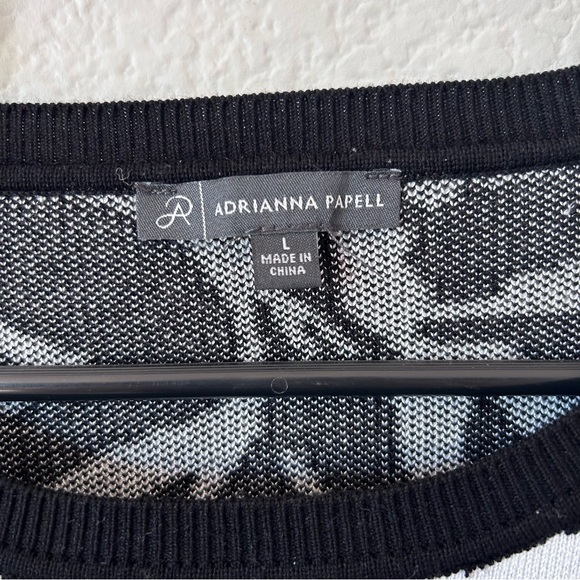 Adrianna Papell Black and White Abstract Heart Sweater - Picture 3 of 8